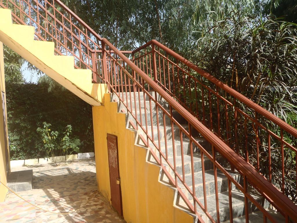 Sanchaba Yellow Apartments Kololi Esterno foto